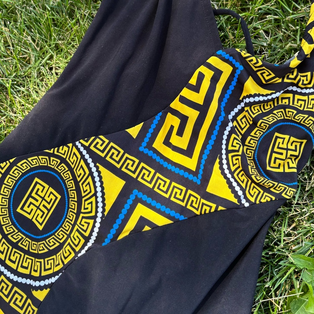 Cameo Elegant Maxi Dress - Picture 4 of 8